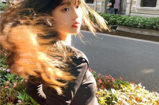 继倪妮之后赵露思也耍大牌把助理当丫鬟使！刘德华都看不下去嗤之以鼻！